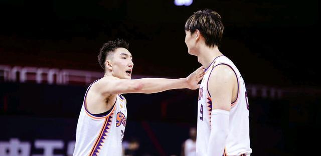 |后悔么？上海8千万中锋成软脚蟹 体能不足愁坏李春江 赛后公开道歉