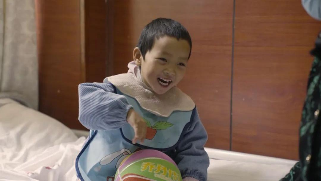 儿媳难产家人未坚持剖腹产，导致孩子缺氧患病，儿媳绝望中离家