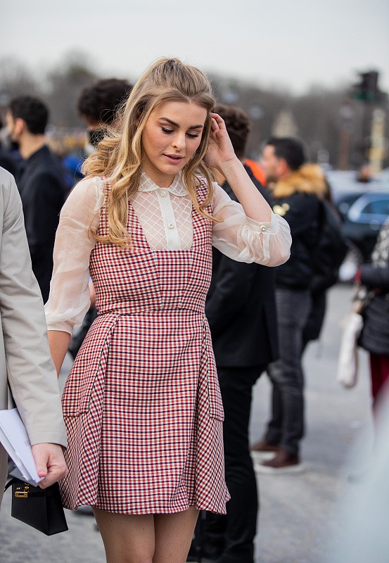 微胖妹子夏天多穿连衣裙,不仅要注意显瘦,还要有时尚感