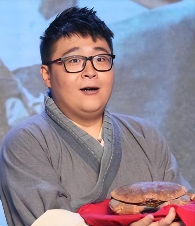 童星|幼年时灵气逼人，成年却胖成“土肥圆”，这七位发福的童星太可惜