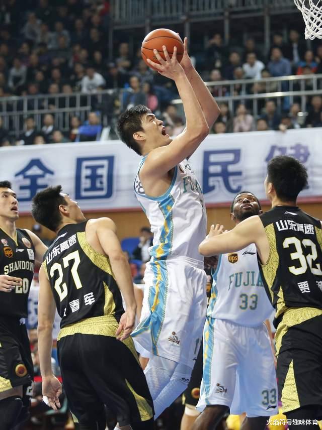广东男篮|2022年CBA现役最重十大“巨兽”,246斤韩德君未能入榜