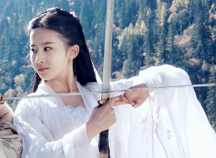 陈妍希|陈妍希的古装造型明明很有气质,为什么驾驭不了小龙女这个角色?