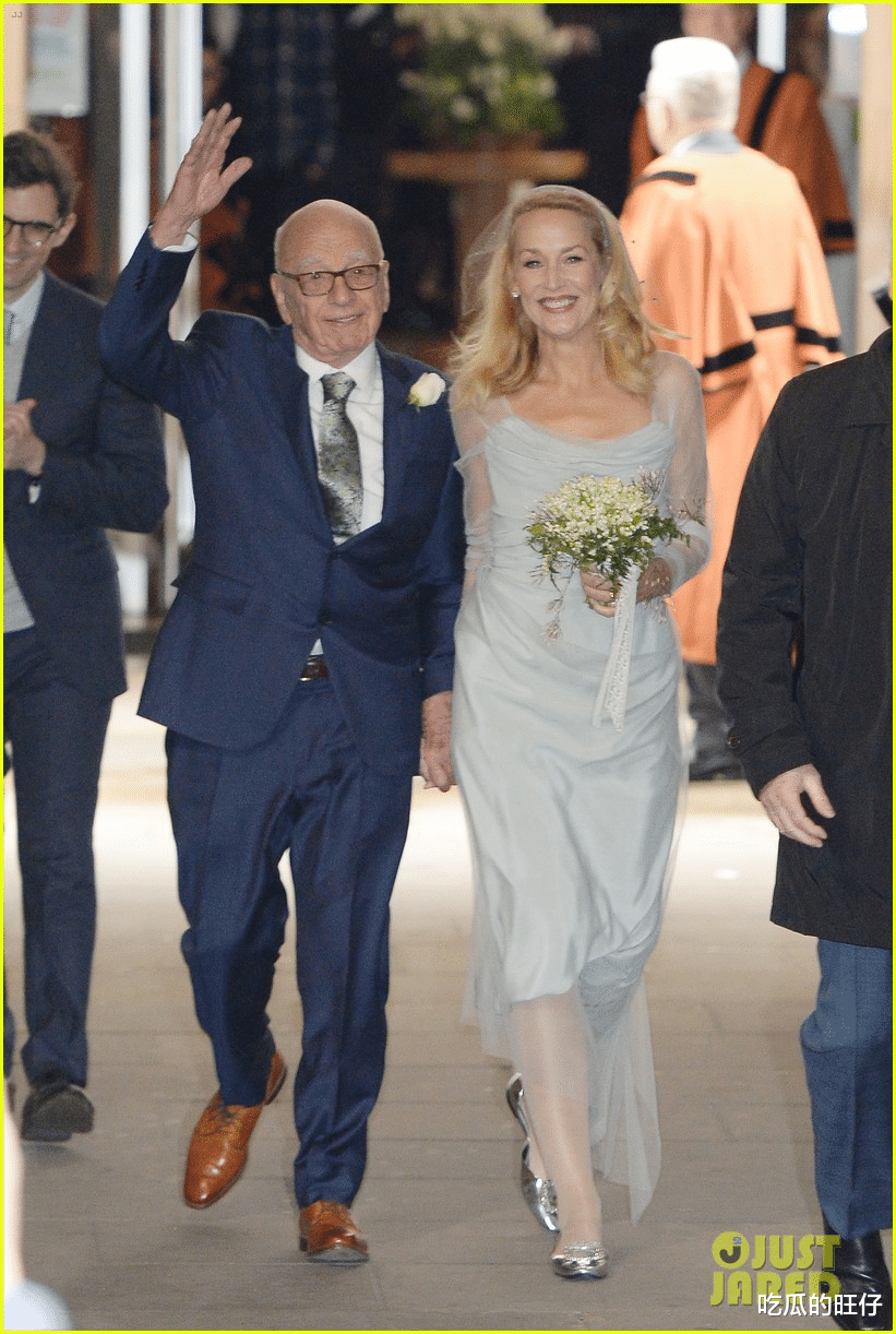 默多克|默多克有过4任妻子，原配贤惠，二婚精明分17亿，91岁跟超模离婚