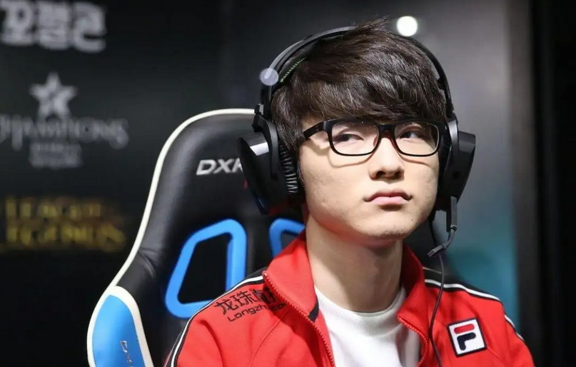 faker|Faker控告“超级号”:职业选手谁用谁拉!莫非是在暗示?