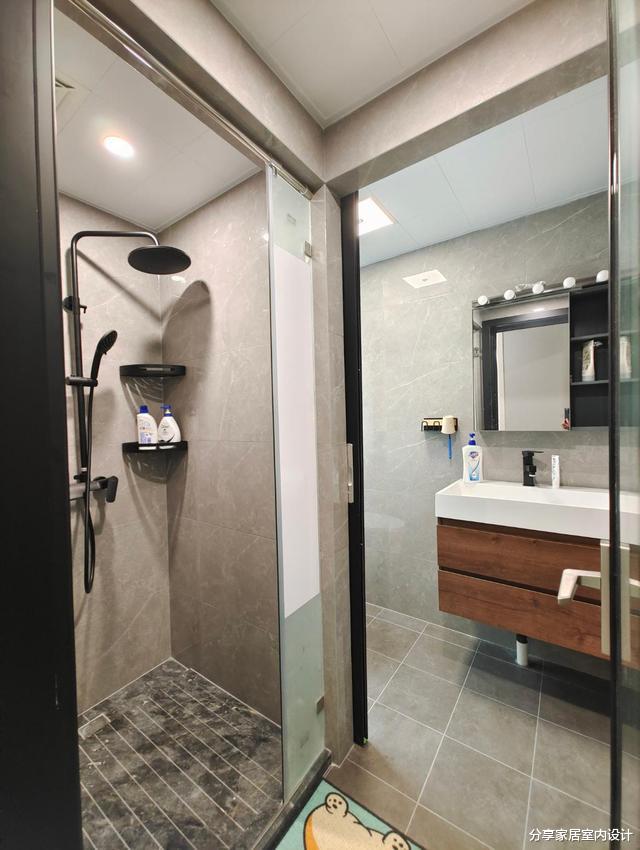 一家三口85平新房，全屋简单漂亮，横厅设计让空间大一倍，很舒服