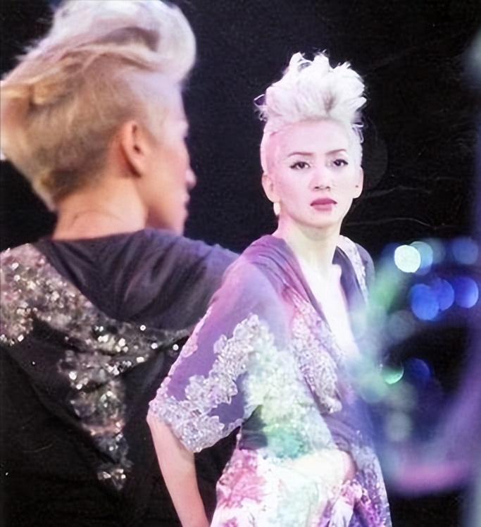 梅艳芳|4岁就在歌厅挣钱，梅艳芳病逝后，梅母和罗大佑却纷纷指责刘德华