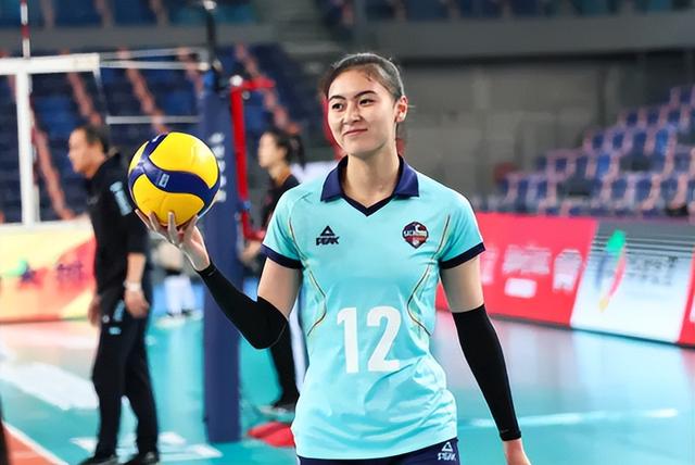 蔡斌|蔡斌再添一女排猛将，21岁美女接应横空出世，被称为龚翔宇接班人