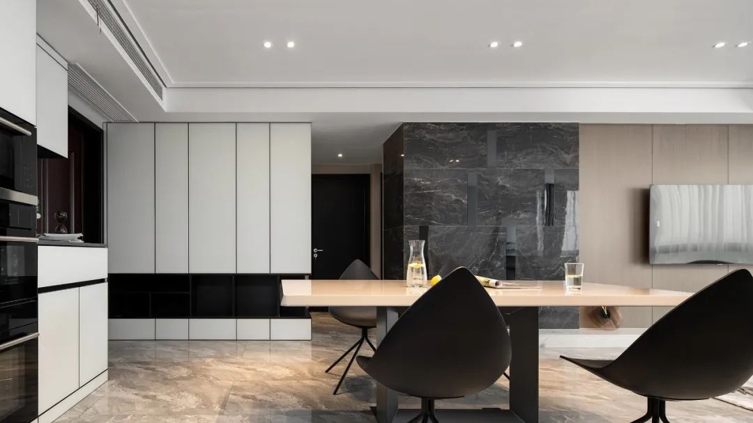 120m2现代质感小三房:酷中带暖,每个角落都是细节!