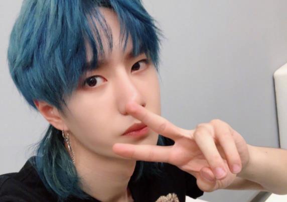 奥特曼|王一博cos奥特曼跳街舞路透照曝光，网友调侃：勿扰，执行任务中