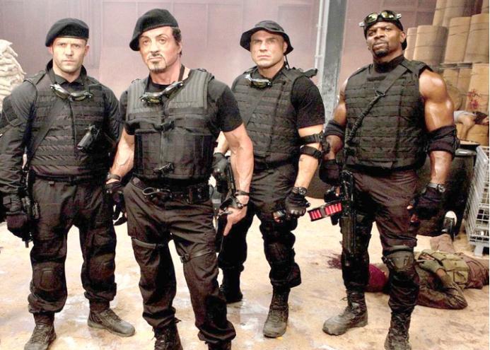 杨幂|9年前,为了赚100万冒险去战乱区当保安的白晓保,如今已成功逆袭