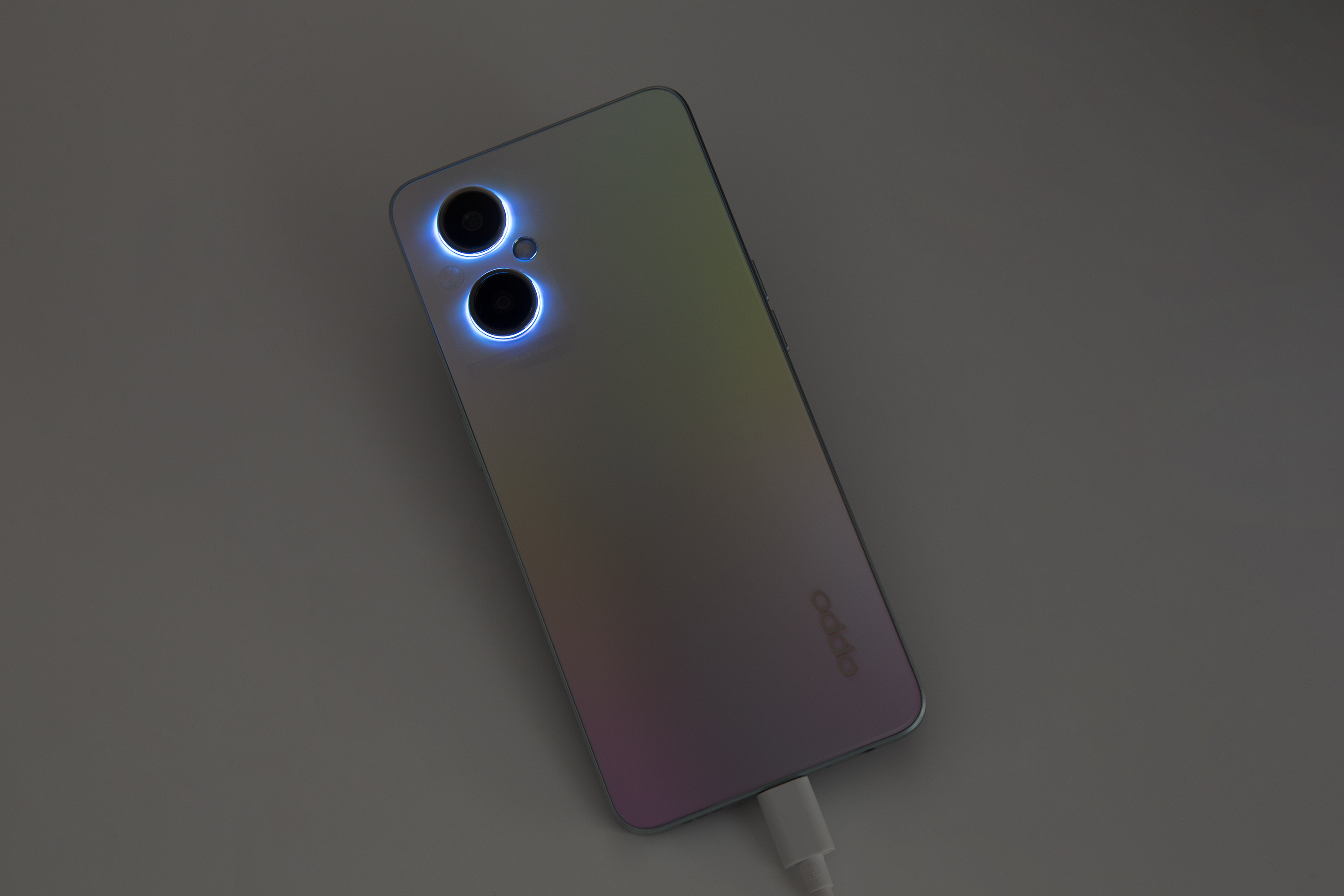 荣耀MagicV|荣耀Magic V开售秒售罄，2000元的亲民市场临近年底也很不错