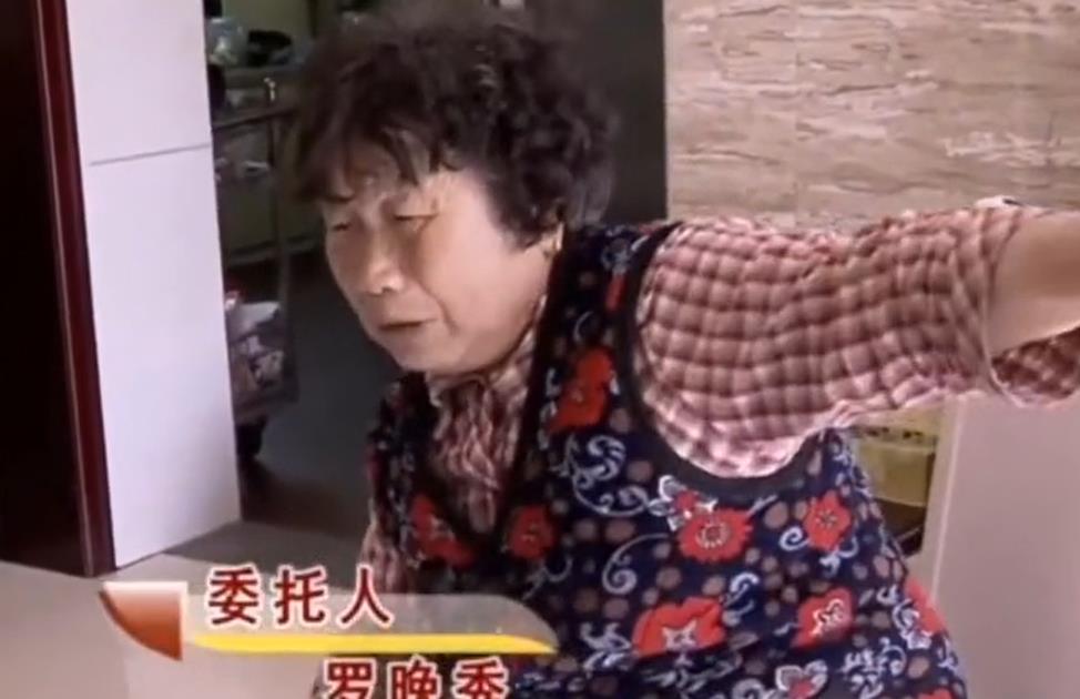 2004年,湖南小伙新婚当天,61岁母亲执意要睡婚房,结果被撵出门