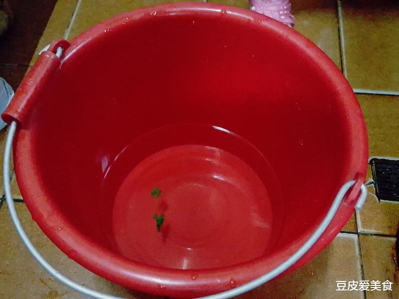居家必囤的4种菜，不放冰箱能存半年，做什么菜都香，美味耐储存