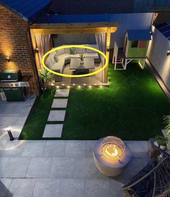 冲着露台买房是明智的，顶部搭廊架下方享受5大功能区，生活惬意