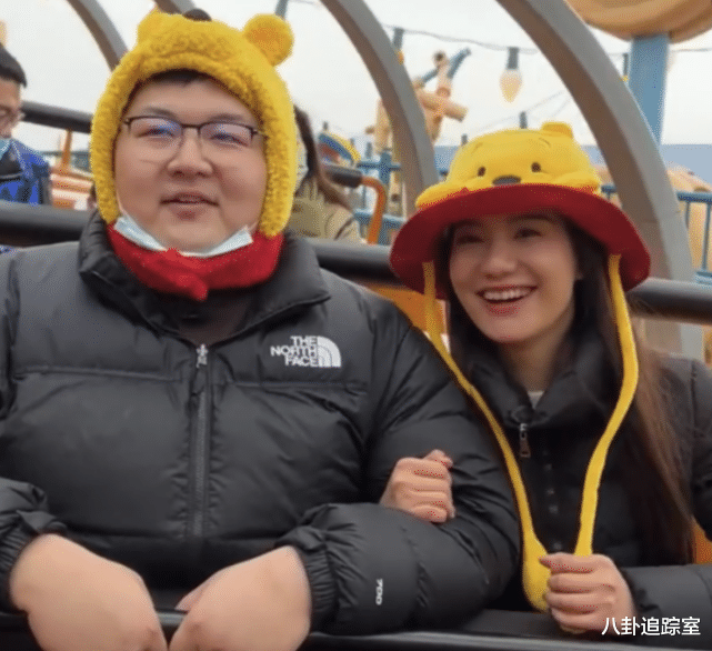 |网红猴哥婚礼延期，与妻子携手道歉，网友：又是剧本