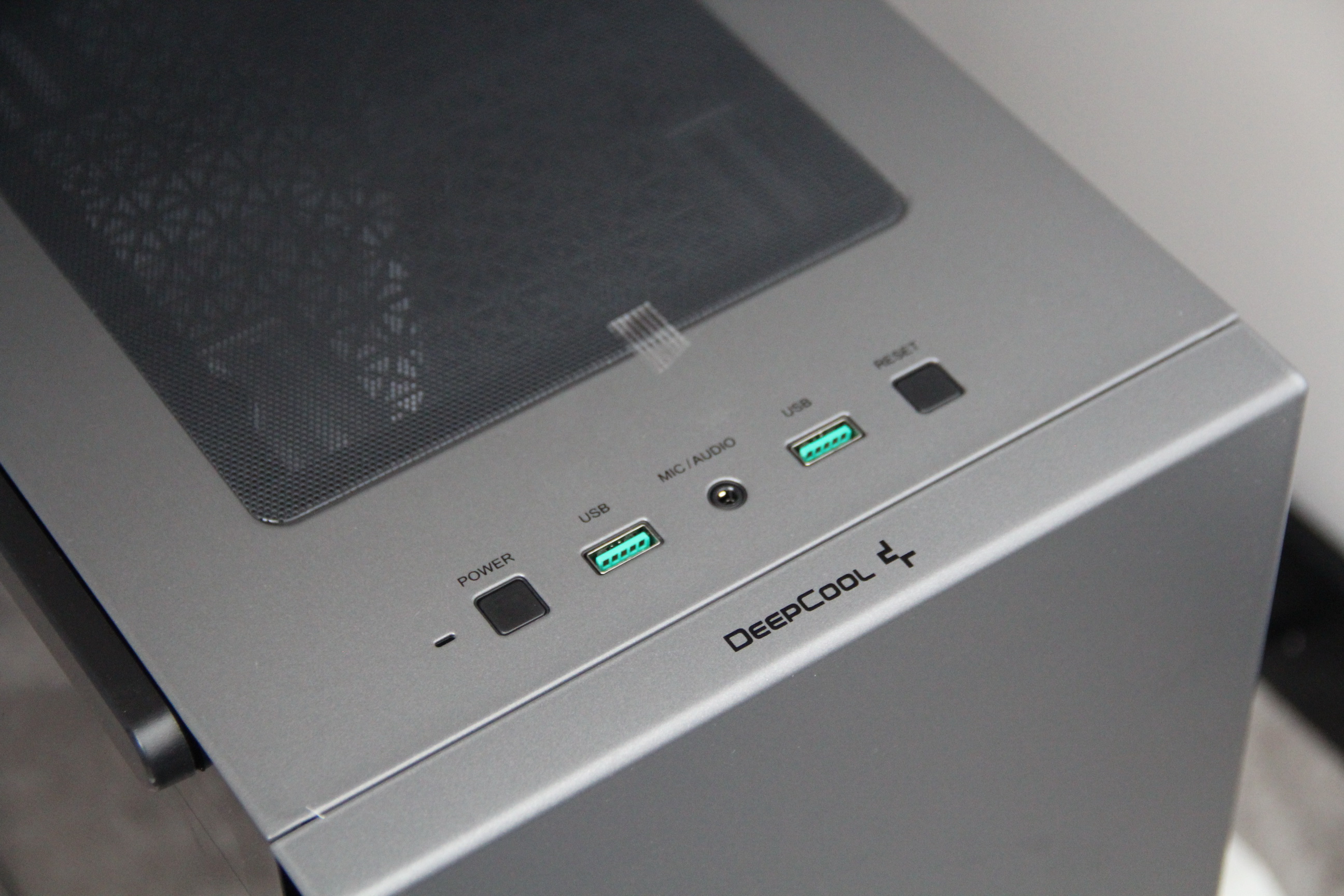 网游|装台电脑，玩二十年前的网游……用核显就行，五开丝滑！