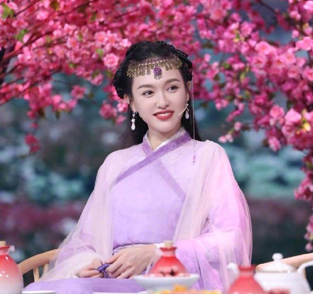 整容|10位女星再扮成名角色，“整容脸”与“天然脸”，差距一目了然