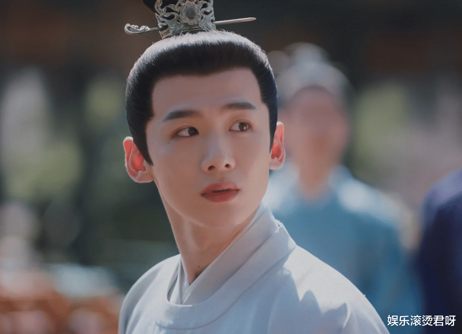 卿卿日常|冲着白敬亭追《卿卿日常》,没被女主圈粉,却被47岁女配惊艳到了