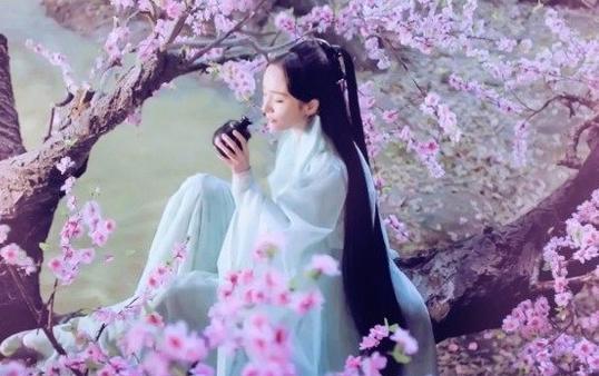 华胥引之绝爱之城|《华胥引》再次被翻拍，新丽手握版权，男女主将花落谁家？