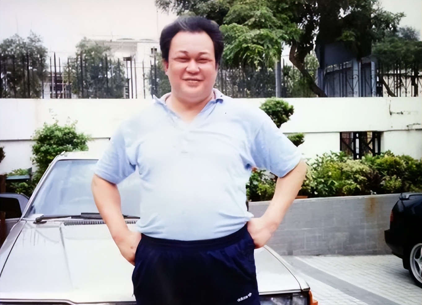 金超群|红极一时的“包青天”金超群：妻子陪他抗击脑瘤，余生乐做青岛人