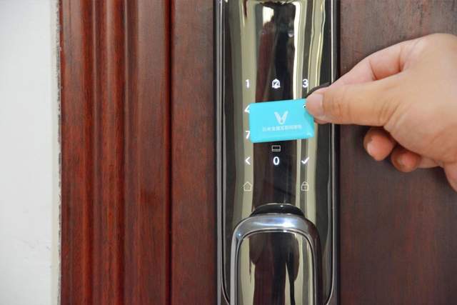 云米|自带猫眼功能，4英寸可视大屏，云米全自动指静脉锁eyeLink 2S测评