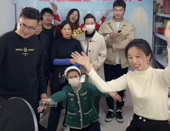 许敏|吉祥三宝分走田家人气，许敏开始制裁田家？田静携全家展开反击