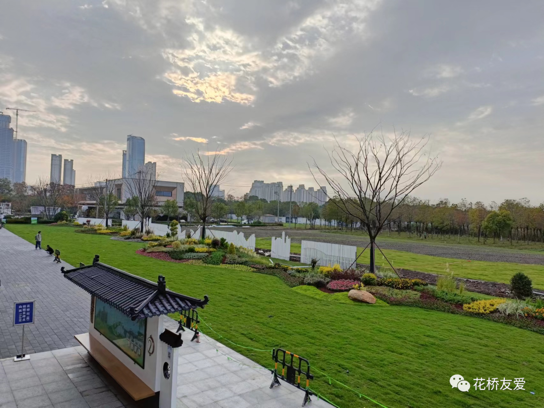 上海市|上海地铁11号线花桥地铁站布置景观绿植