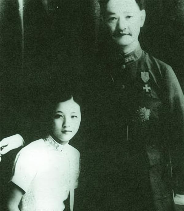 程潜|她17岁嫁大37岁将军，为他怀孕16次生6女，晚年称：从未悔过