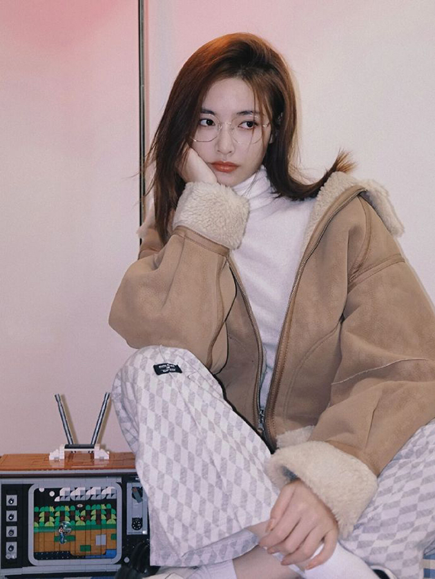 眼镜 眼镜妆的秘诀 | 面试开学季,如何不让眼镜拉低颜值?