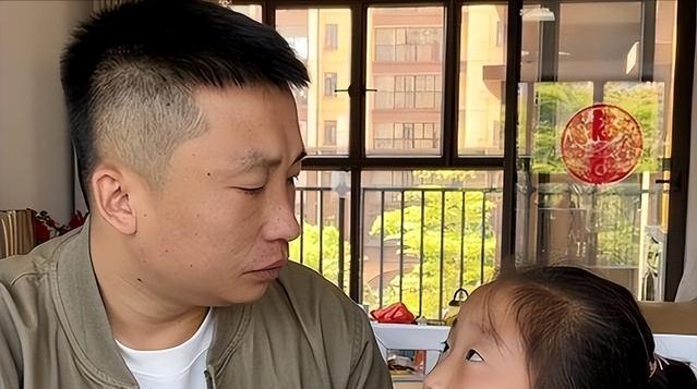 央视|被央视点名表扬!网红三石父女靠日常斗智斗勇,圈粉600多万爆红