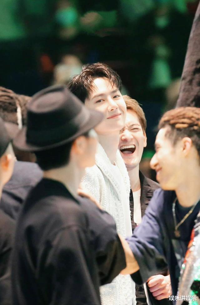 王一博|刘敏涛女儿追星王一博，粉丝：四舍五入就是《我的哥哥是大明星》