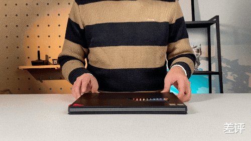 笔记本|败家归败家，但这次ROG往Windows平板里塞了台游戏本