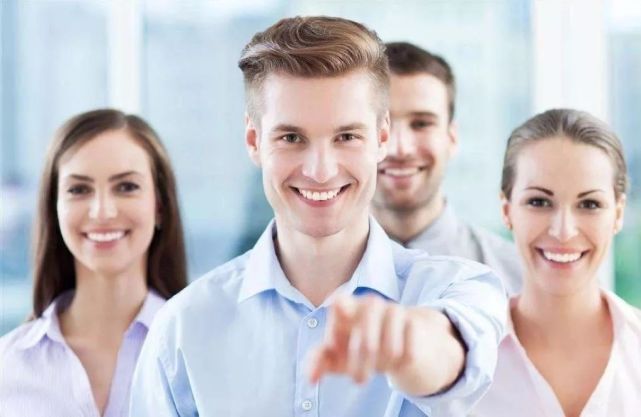 |一家公司应该如何评价人才？业绩重要还是胜任力重要？