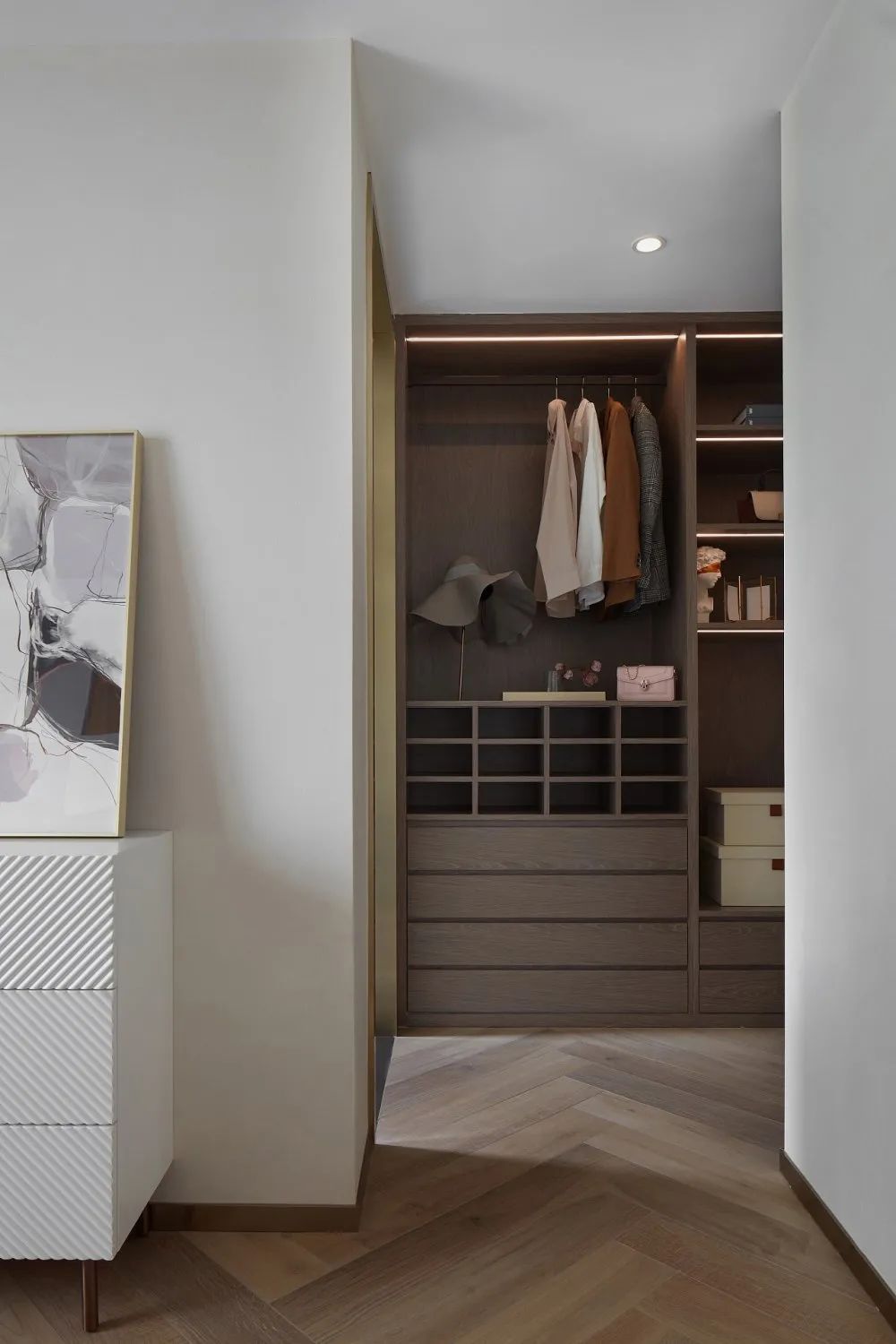 粉调简约风,属于年轻人的时尚活力感!!