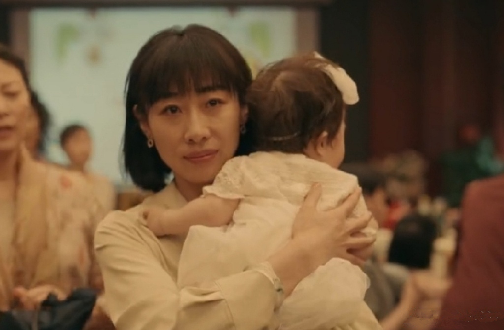 亲爱的小孩|两大官媒点评《亲爱的小孩》意见完全相左 评论区热闹了