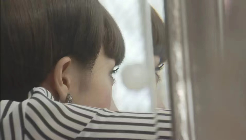 费贞绫|18岁出道,39岁剃光头出家,70岁还完4000万