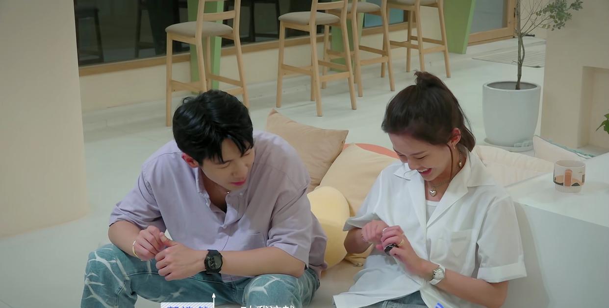 心动5|《心动5》六万CP暗戳戳发糖：女一潜意识动作暴露心意，老六好福气