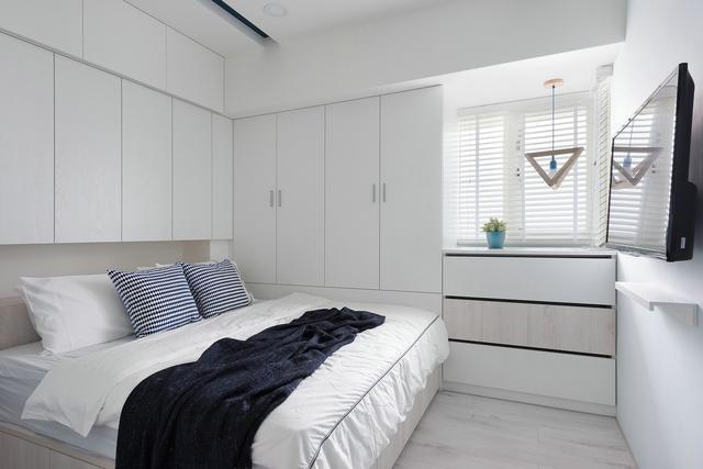 超简约风格的紧凑小三居，装修设计超级实用好看，亮点就是收纳