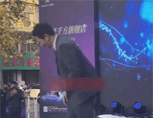 明星|过气中老年明星窘境：猛拍烂片、县城走穴，大多为钱折了腰