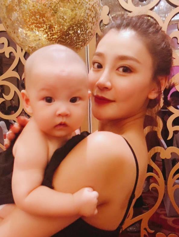 曹云金|有种“差距”叫曹云金与唐菀,离婚没多久,两人现状天差地别