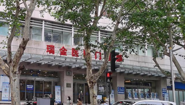 医院劫持事件中,为何不开闸门让群众逃生?瑞金医院安保人员解释