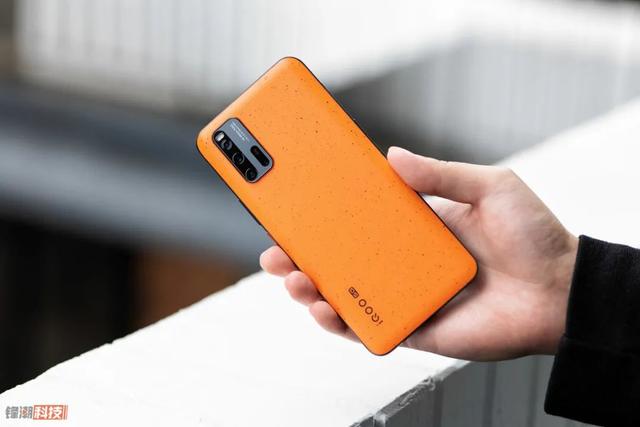 iqoo|真有手机厂商掏出了防弹衣的核心材质,做了一款手机