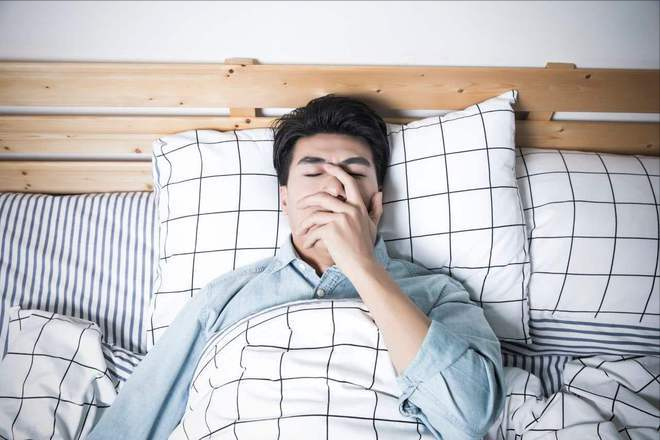 办公室|“哄睡师”披着合法外衣,进行“特殊交易”?有从业者已月入3万!