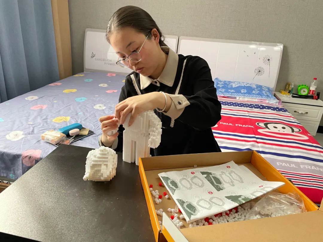 额济纳旗“筑巢引凤”构筑人才温馨家园