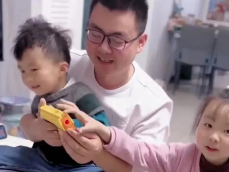 许敏|太单纯！许敏与家人关系再度遭到挑拨，网友喊话许敏应该谨慎交友