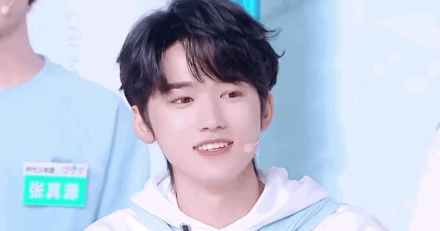 宋亚轩|时代少年团直播！宋亚轩好漂亮的唇形，那嘴一动一动的好可爱呀