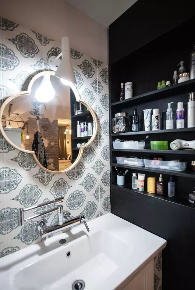 晒新婚房阳台改榻榻米,效果惊艳老公,夸我能干呢!