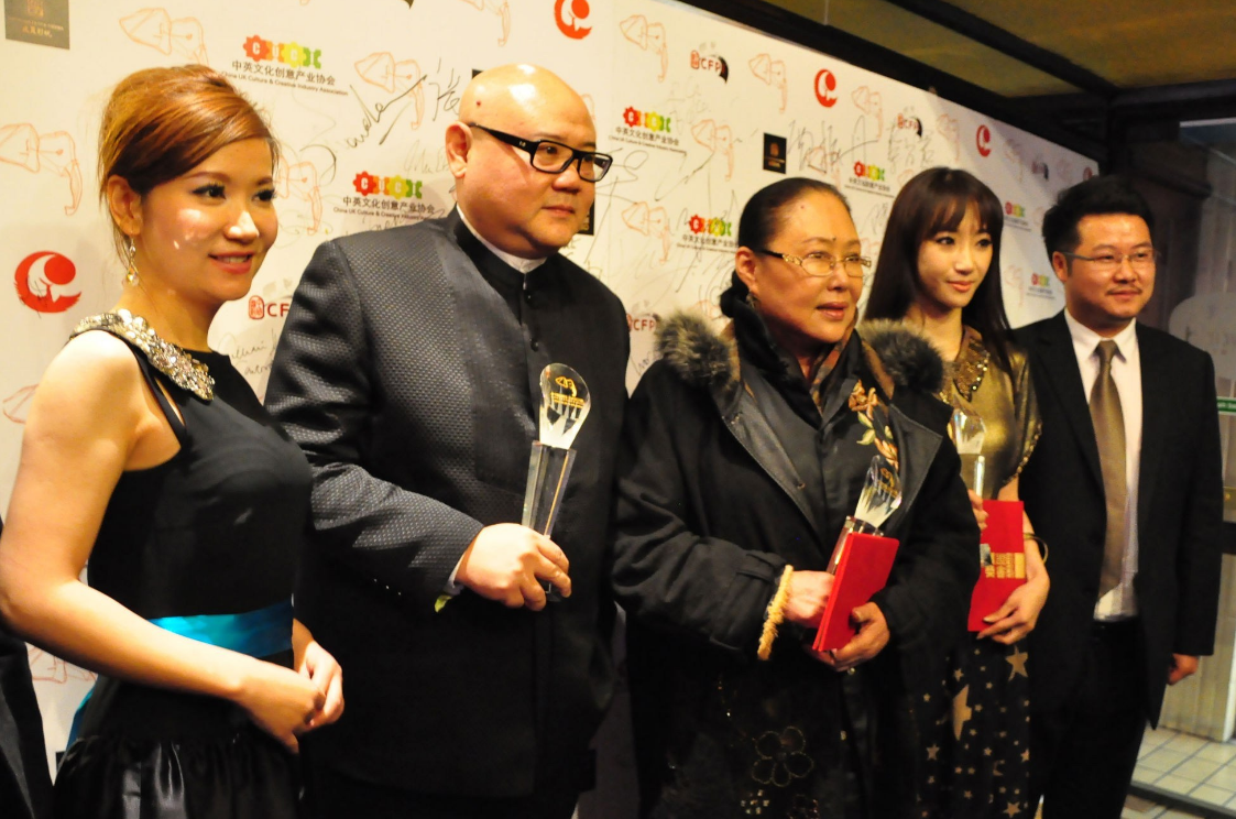 斯琴高娃|放弃中国国籍,却还在国内捞金,第二个蒋大为浮出水面!