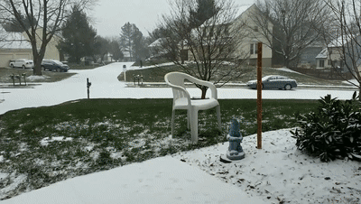 如果地球脱离轨道,赤道下雪,大海结冰,人类或将进化成新物种