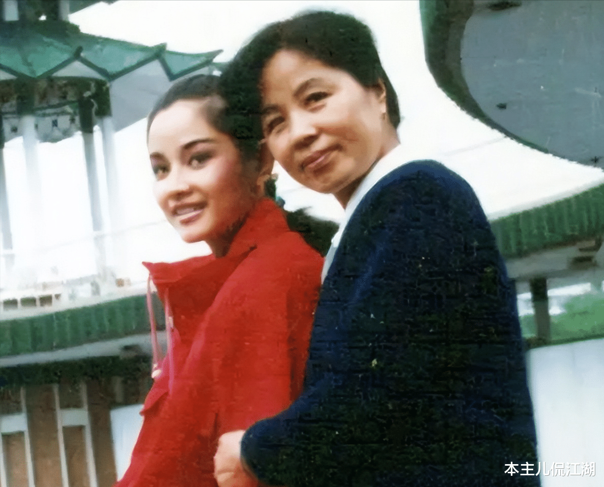 瞿颖|瞿颖:父亲再婚娶乡下阿姨,生母为了她的婚姻流泪